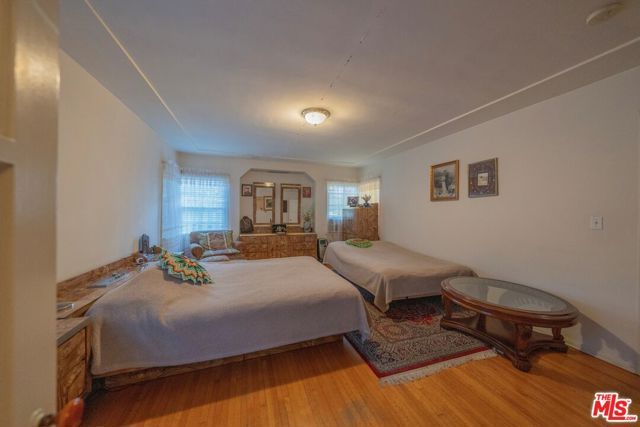 516 N Crescent Heights Boulevard, Los Angeles, CA 90048