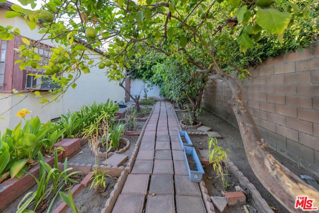 516 N Crescent Heights Boulevard, Los Angeles, CA 90048