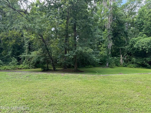 2140 TOM THUMB Road, Middleburg, FL 32068