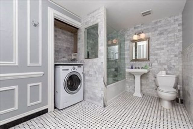 16 Balmoral Street 308, Andover, MA 01810