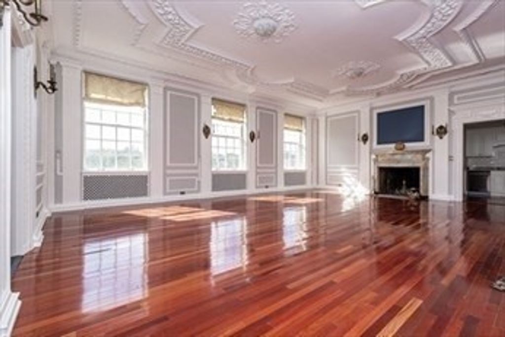 16 Balmoral Street 308, Andover, MA 01810