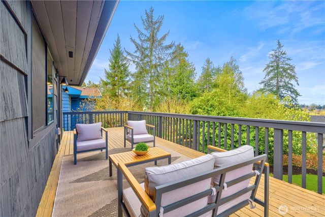 11007 2nd Avenue NW, Seattle, WA 98177