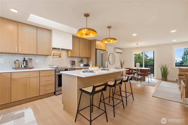 11007 2nd Avenue NW, Seattle, WA 98177