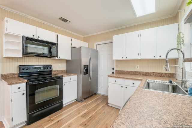 6811 Spring Manor St, San Antonio, TX 78249