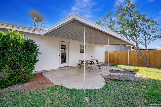 6811 Spring Manor St, San Antonio, TX 78249