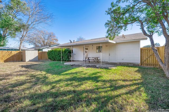 6811 Spring Manor St, San Antonio, TX 78249