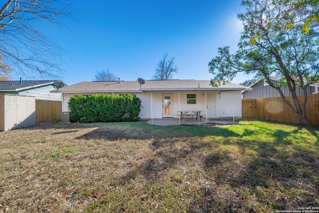 6811 Spring Manor St, San Antonio, TX 78249