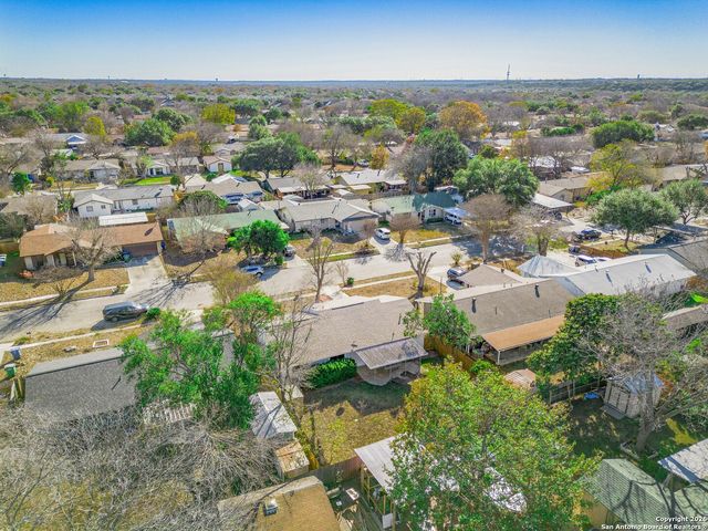 6811 Spring Manor St, San Antonio, TX 78249