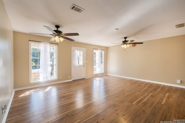 6811 Spring Manor St, San Antonio, TX 78249