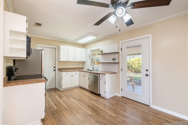 6811 Spring Manor St, San Antonio, TX 78249