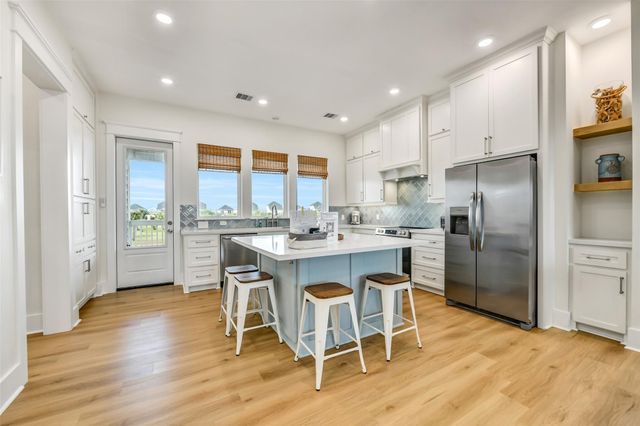 22908 Miramar Street, Galveston, TX 77554