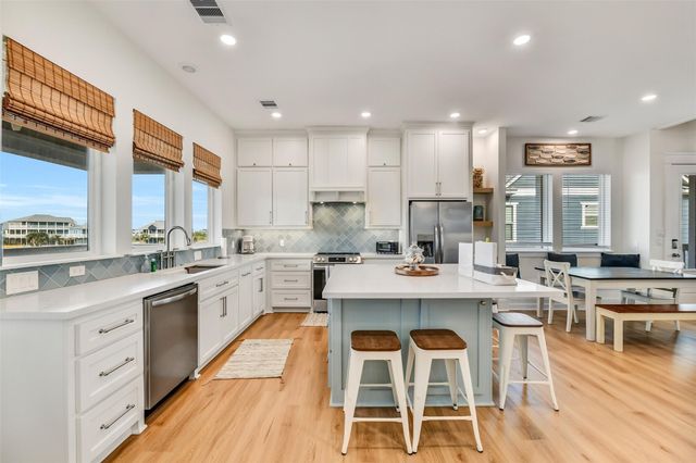 22908 Miramar Street, Galveston, TX 77554