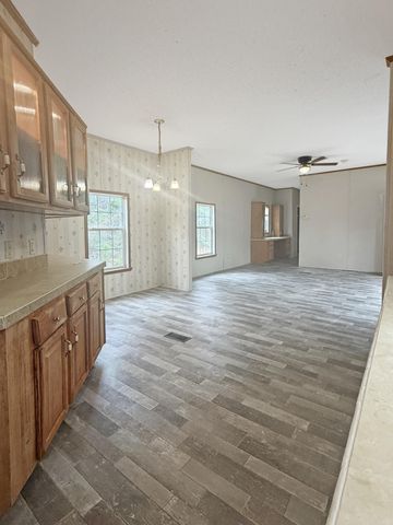 159 Tilley, Leesville, LA 71446