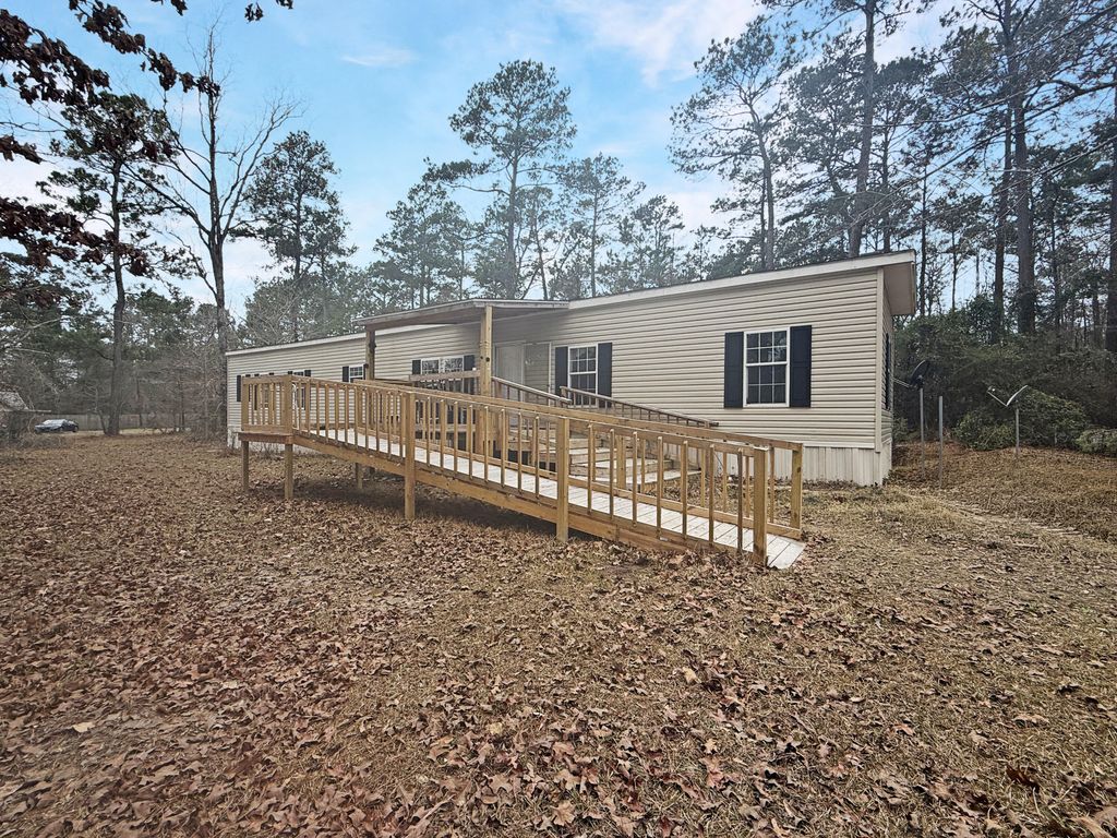 159 Tilley, Leesville, LA 71446