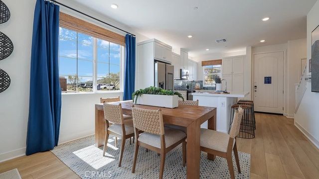 2201 Aneto Way, Santa Paula, CA 93060