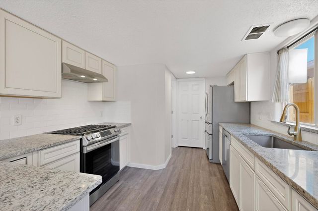 7300 Eagle View Avenue NE, Albuquerque, NM 87113