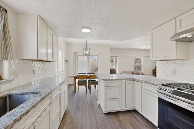 7300 Eagle View Avenue NE, Albuquerque, NM 87113