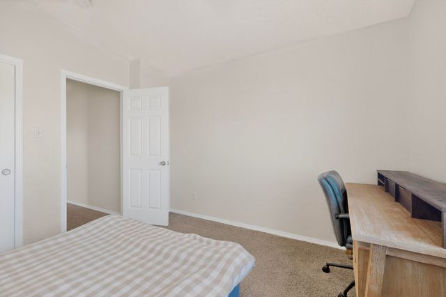 7300 Eagle View Avenue NE, Albuquerque, NM 87113