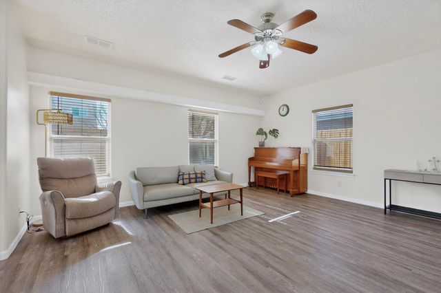 7300 Eagle View Avenue NE, Albuquerque, NM 87113