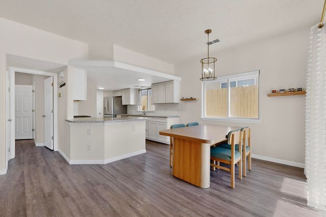 7300 Eagle View Avenue NE, Albuquerque, NM 87113