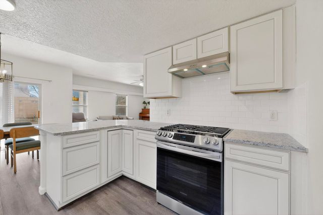 7300 Eagle View Avenue NE, Albuquerque, NM 87113