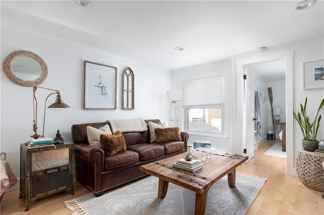 22 Dearborn Street 2, Newport, RI 02840