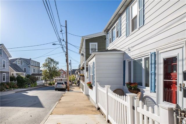 22 Dearborn Street 2, Newport, RI 02840