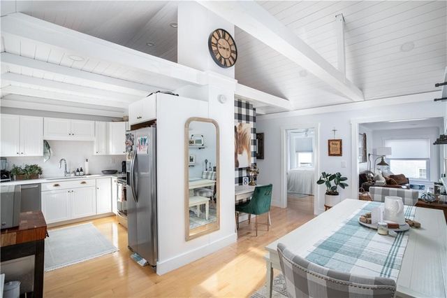 22 Dearborn Street 2, Newport, RI 02840