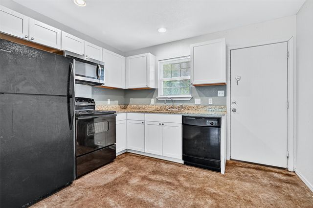 708 Seven Oaks Road 712, Bonham, TX 75418