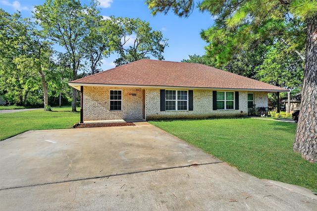 708 Seven Oaks Road 712, Bonham, TX 75418