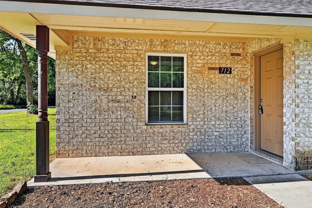 708 Seven Oaks Road 712, Bonham, TX 75418