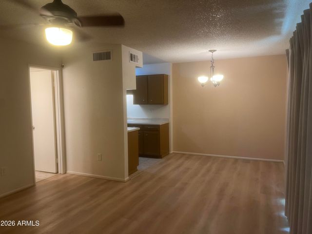 5902 W Townley Avenue, Glendale, AZ 85302