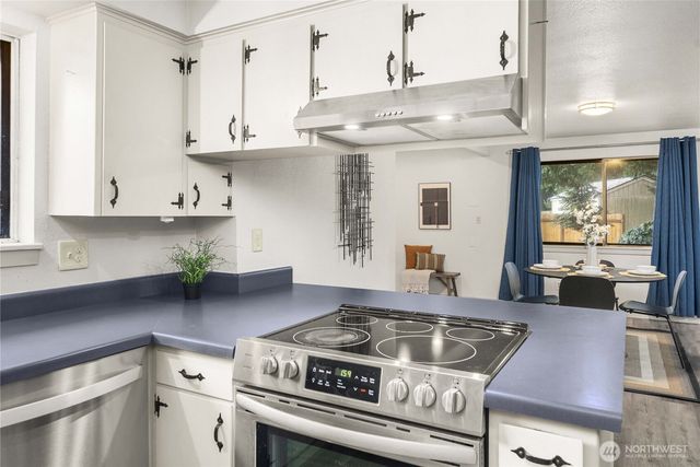 152 Christina Drive, Sumner, WA 98390