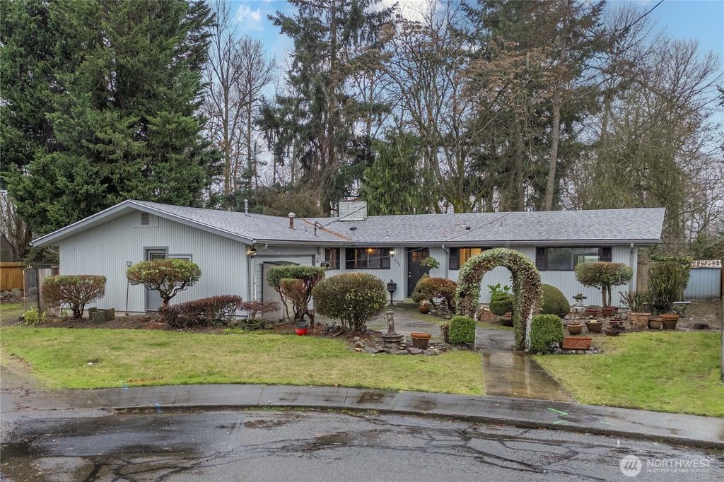 152 Christina Drive, Sumner, WA 98390