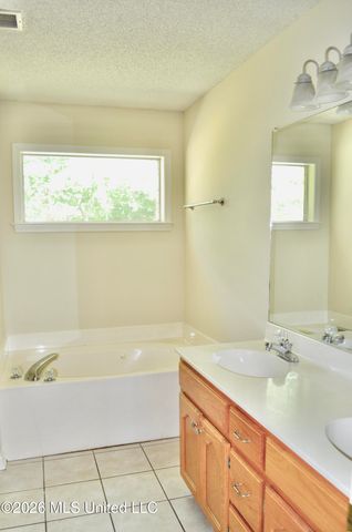 3292 Big Ben, Hernando, MS 38632
