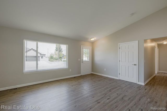 3103 Crooks Road, Rochester Hills, MI 48309