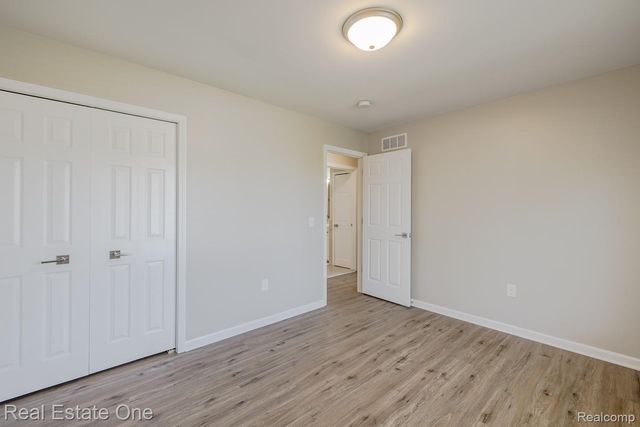 3103 Crooks Road, Rochester Hills, MI 48309