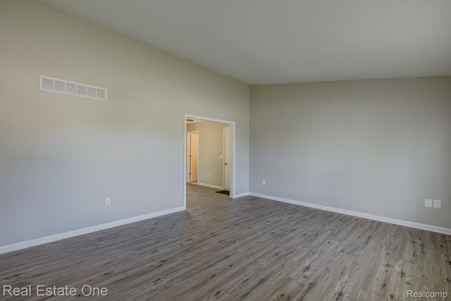 3103 Crooks Road, Rochester Hills, MI 48309