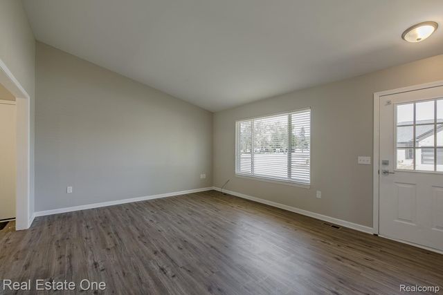 3103 Crooks Road, Rochester Hills, MI 48309