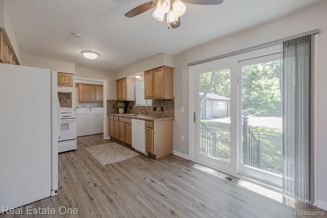 3103 Crooks Road, Rochester Hills, MI 48309