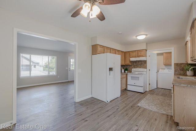 3103 Crooks Road, Rochester Hills, MI 48309