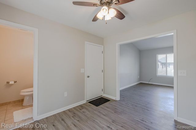 3103 Crooks Road, Rochester Hills, MI 48309