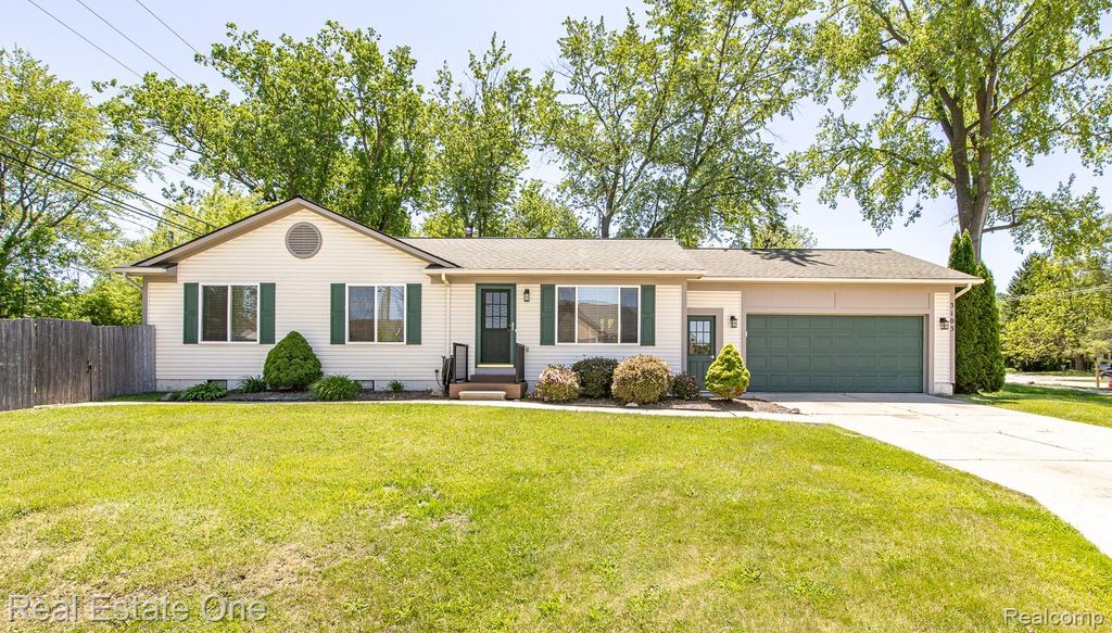 3103 Crooks Road, Rochester Hills, MI 48309