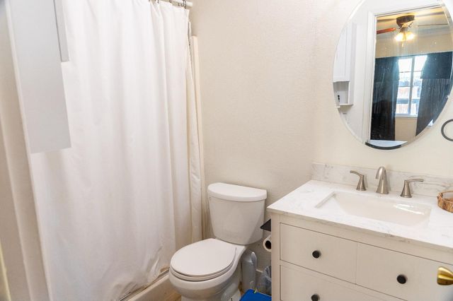 1612 Larry St, Olivehurst, CA 95961