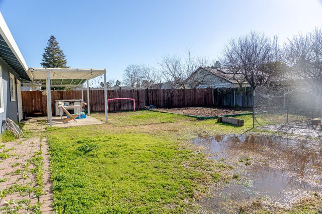 1612 Larry St, Olivehurst, CA 95961