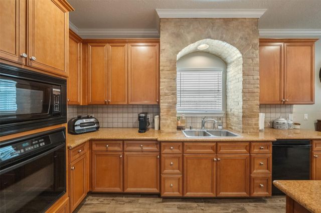 5215 Samuels Drive, Pasadena, TX 77505