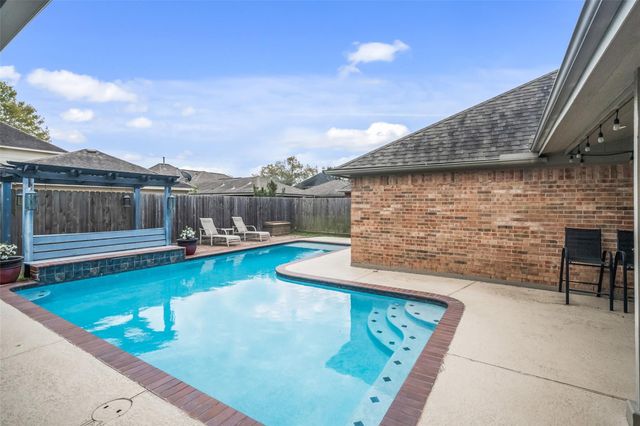 5215 Samuels Drive, Pasadena, TX 77505