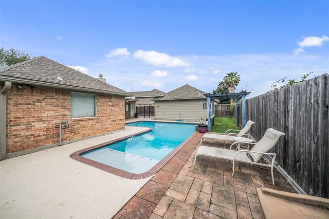 5215 Samuels Drive, Pasadena, TX 77505