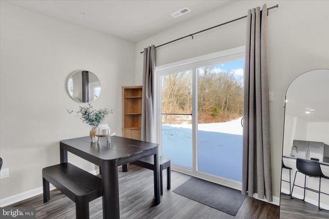 325 LOCUST RUN DR, York, PA 17404