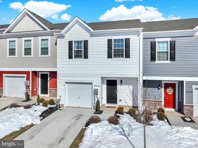 325 LOCUST RUN DR, York, PA 17404